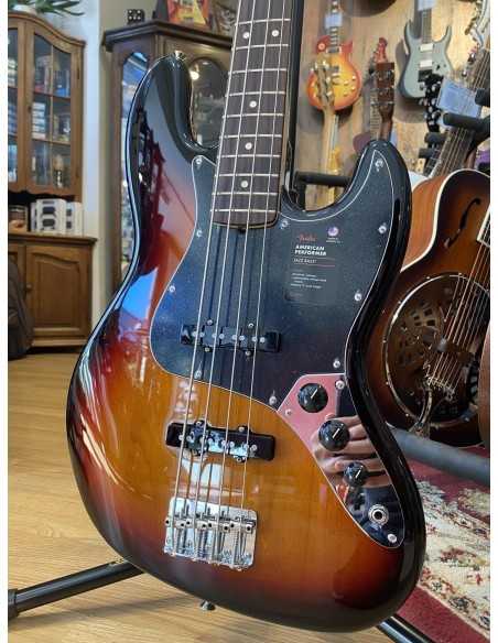 Fender American Performer Jazz Bass 3-Color Sunburst