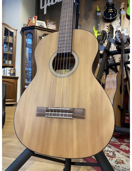 Fender FA-15N 3/4 klassikaline nailonkeeltega kitarr