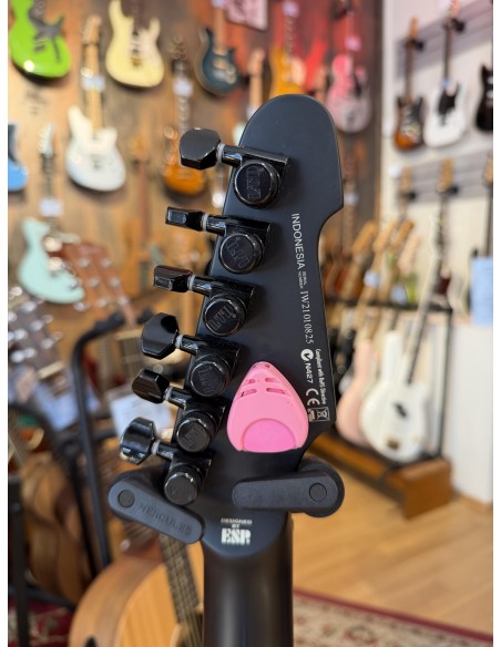 ESP LTD Phoenix Black Metal w/ Evertune 2021