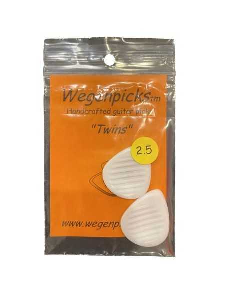 Wegen Picks Twins